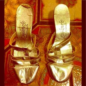 Style Craft Silver low heels 6/6.5M